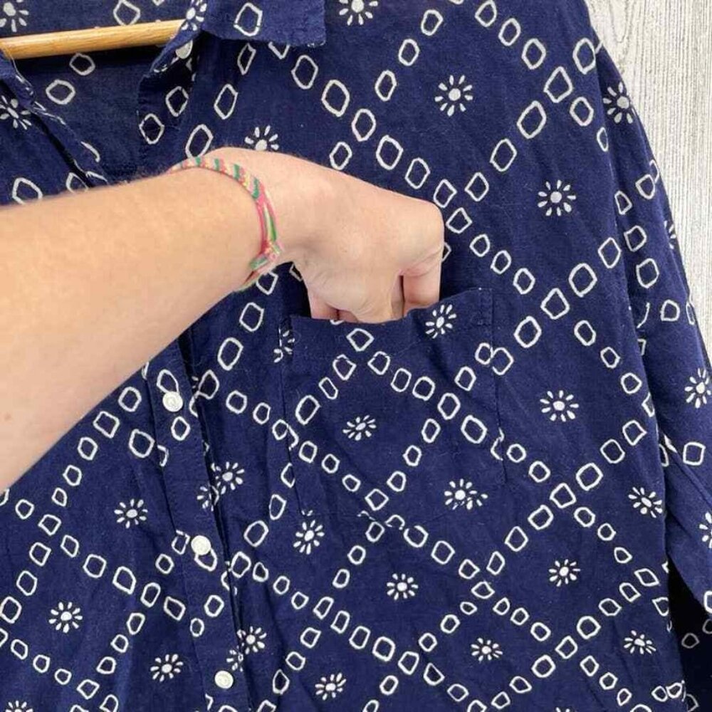 ABOUND Button Front‎ Shirt Womens Medium Blue White Geometric Print Cotton - Picture 3 of 8